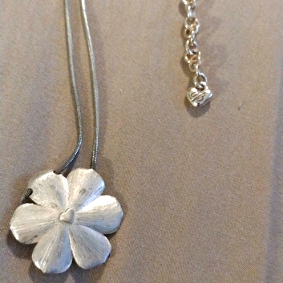 ❤️ Brighton Floriana brushed silver Flower Pendant Necklace - Picture 3 of 3